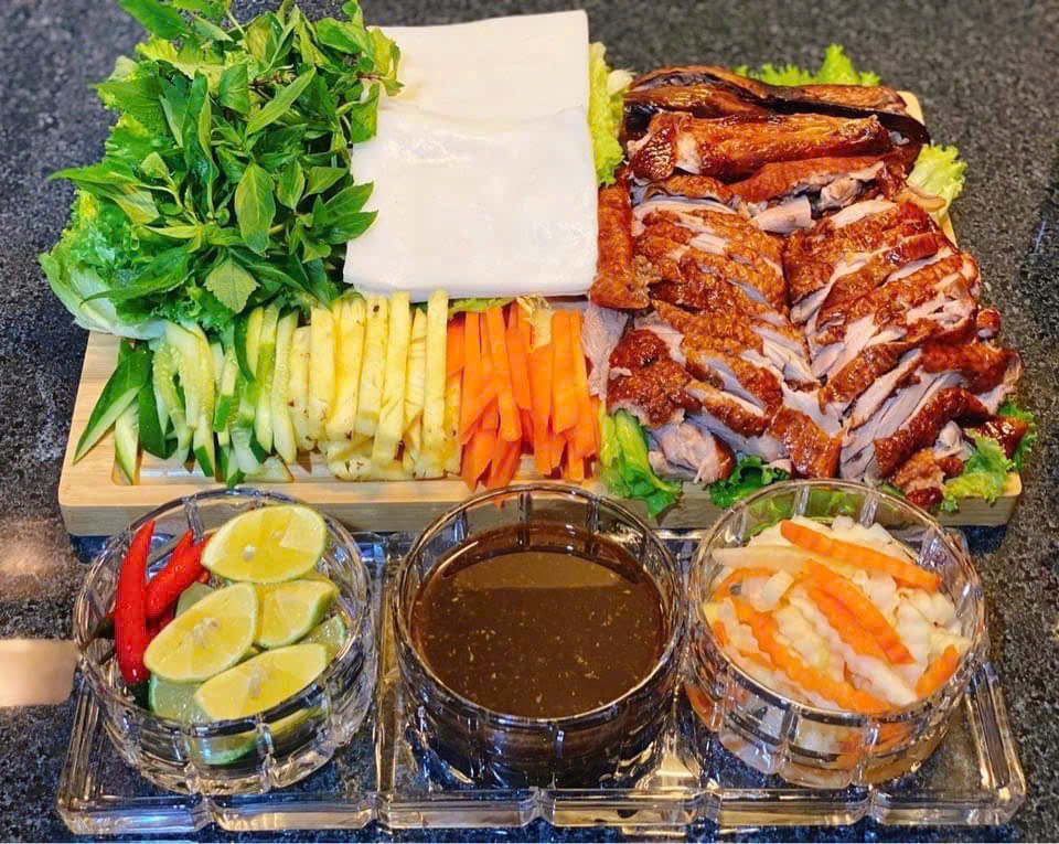 Bánh tráng cuốn vịt quay (1 con)